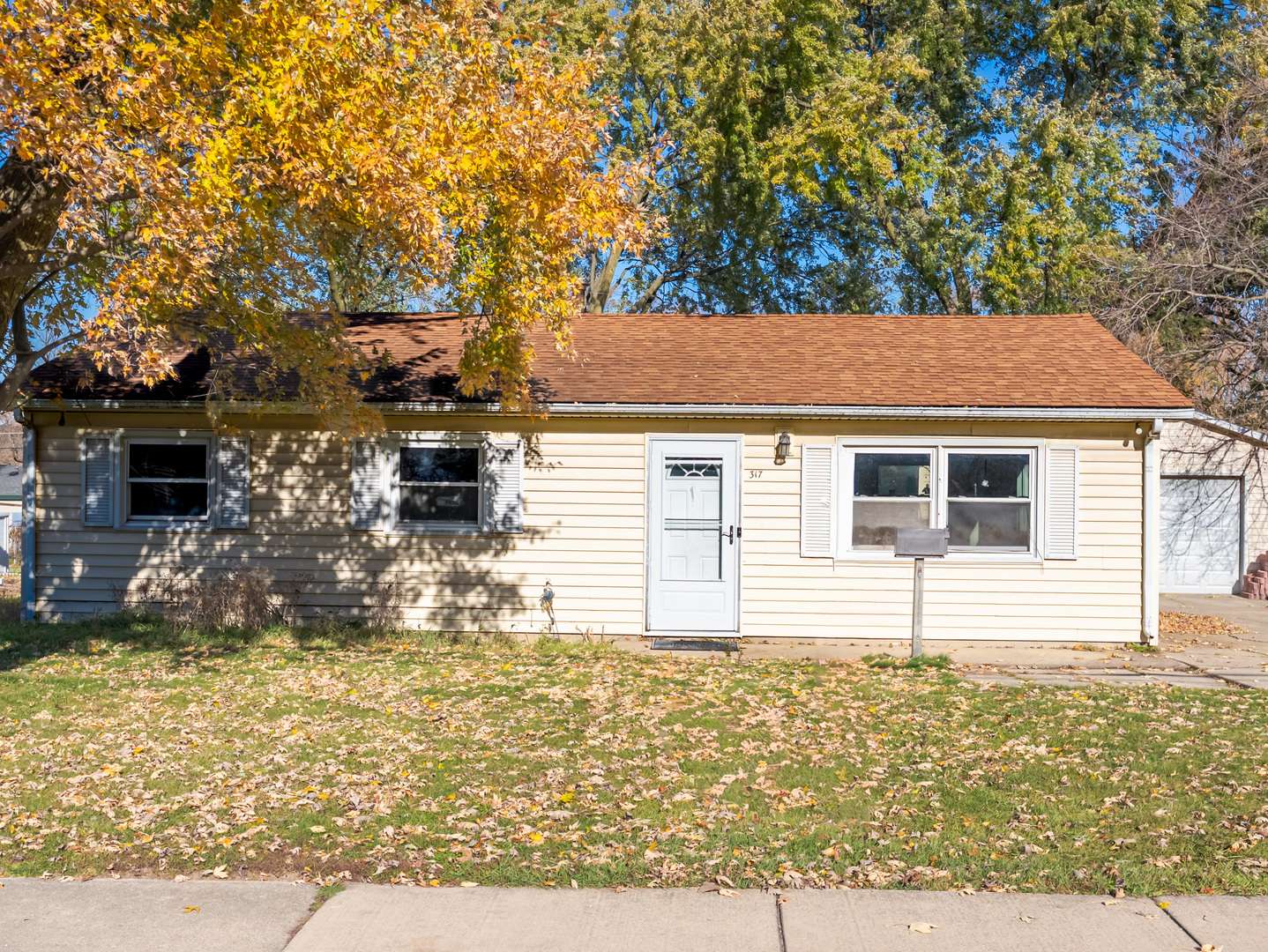 317 Butterfield RD, North Aurora, IL 60542