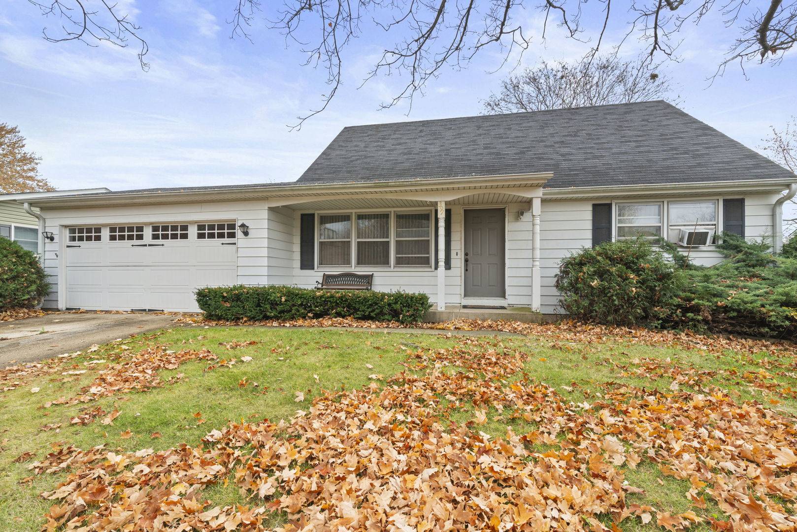 391 Cornell LN, Elgin, IL 60123