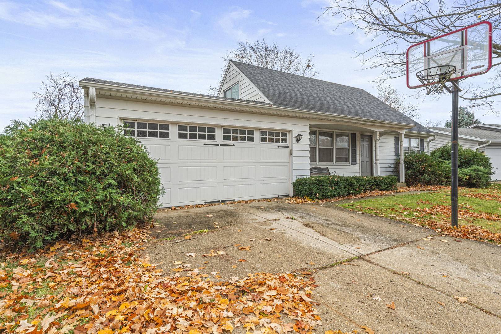 391 Cornell LN, Elgin, IL 60123