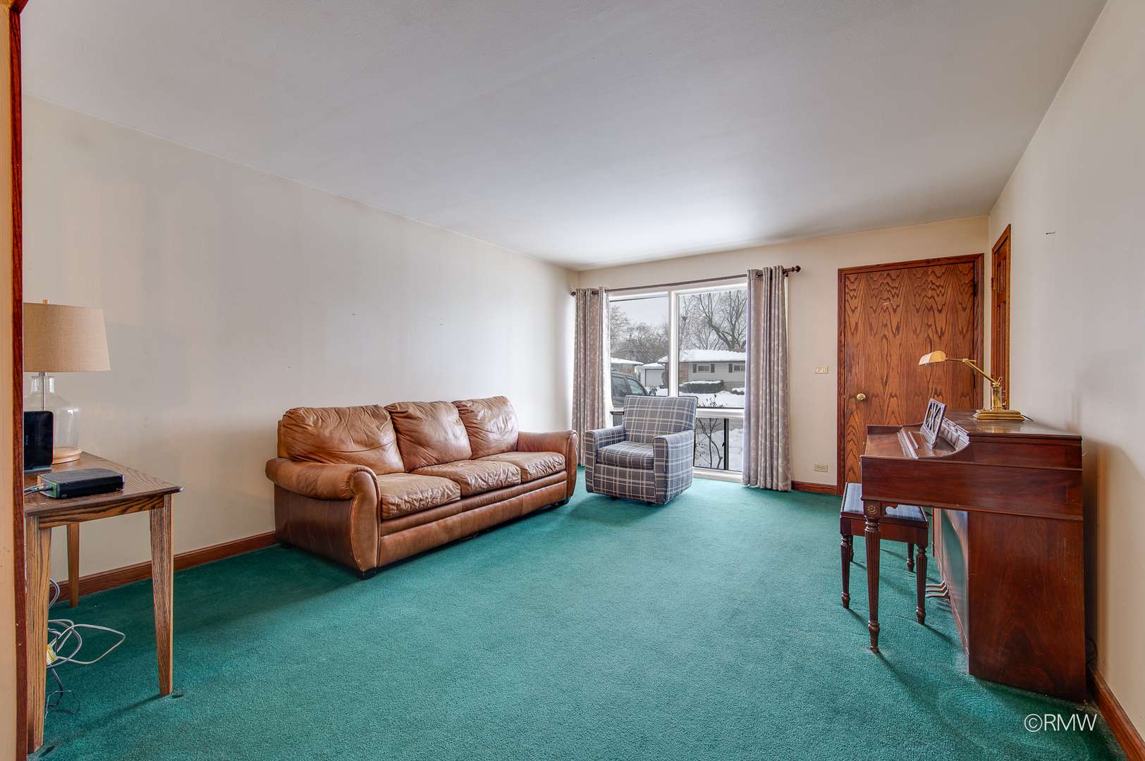 305 E Normandy DR, Addison, IL 60101