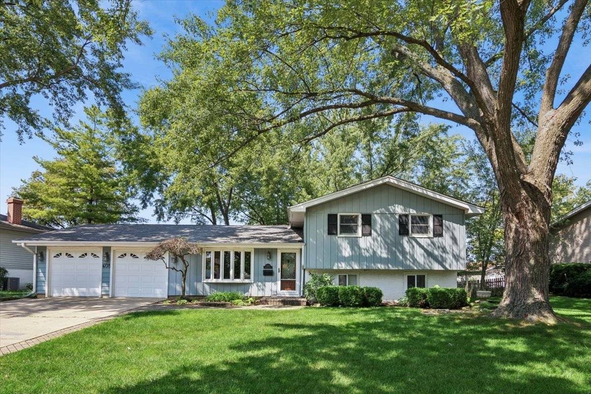 608 Norwood LN, Schaumburg, IL 60193