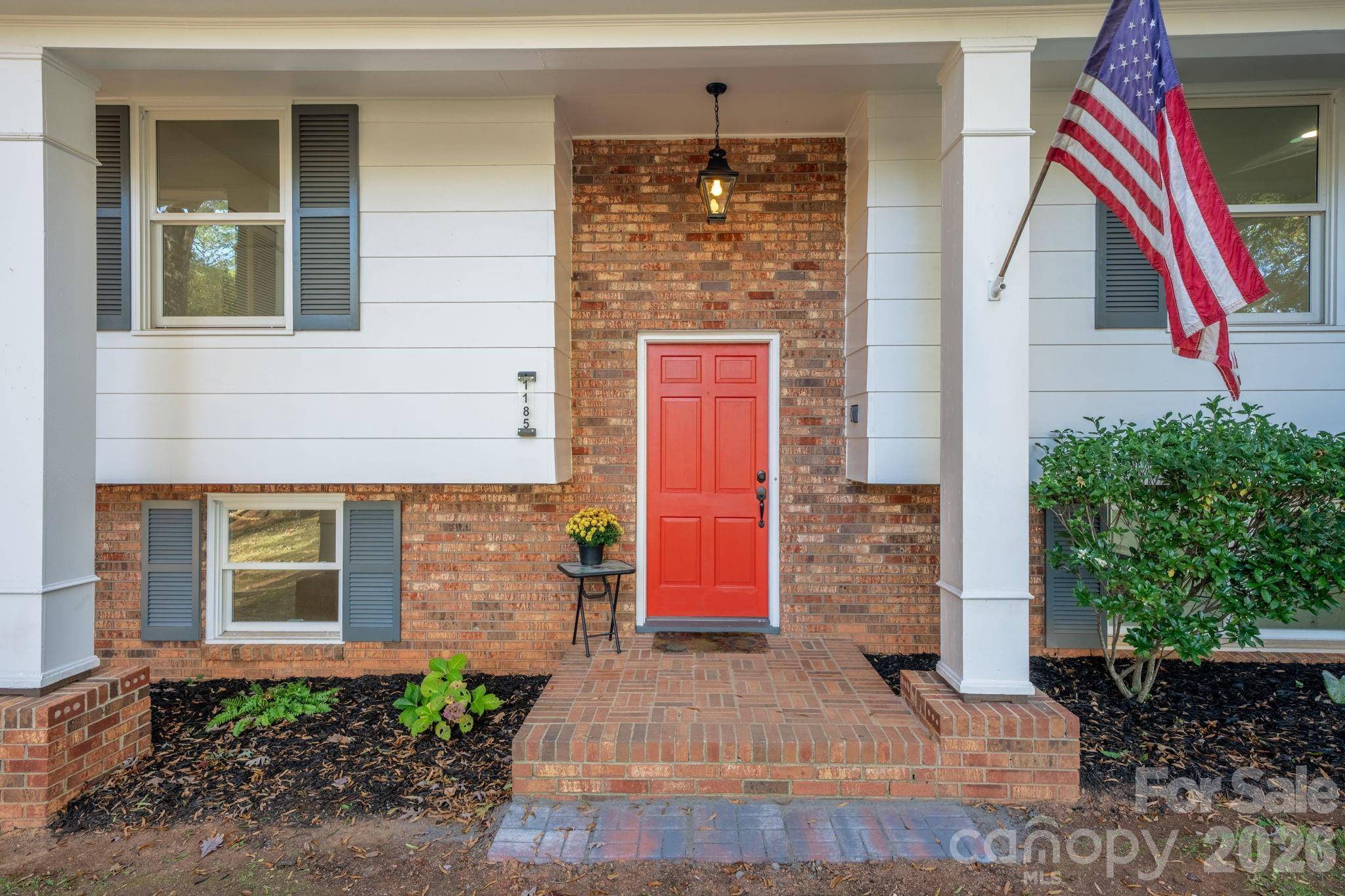 1185 10th Street PL NW, Hickory, NC 28601