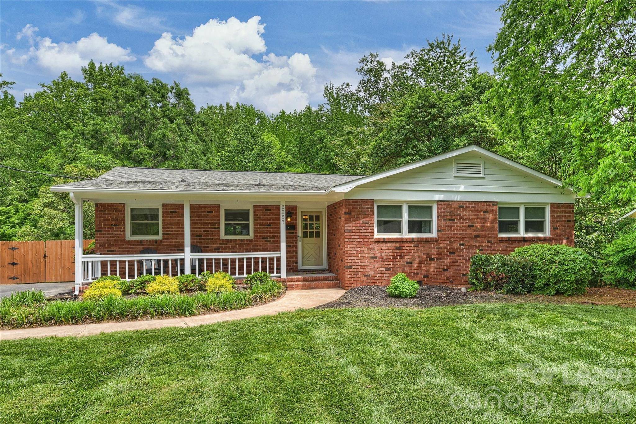 2027 Wensley DR, Charlotte, NC 28210