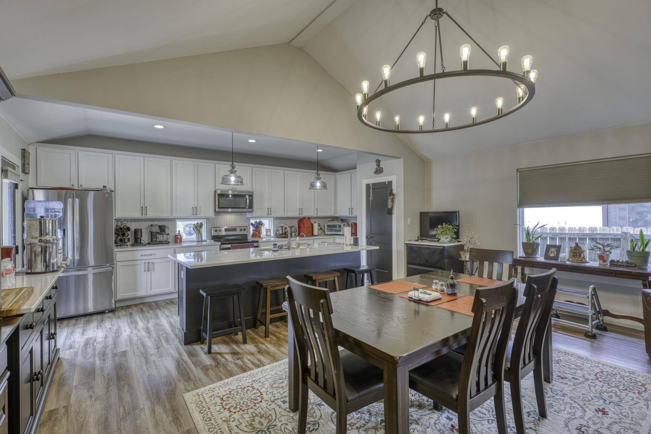103 Lakewood Drive, Granite Shoals, TX 78654
