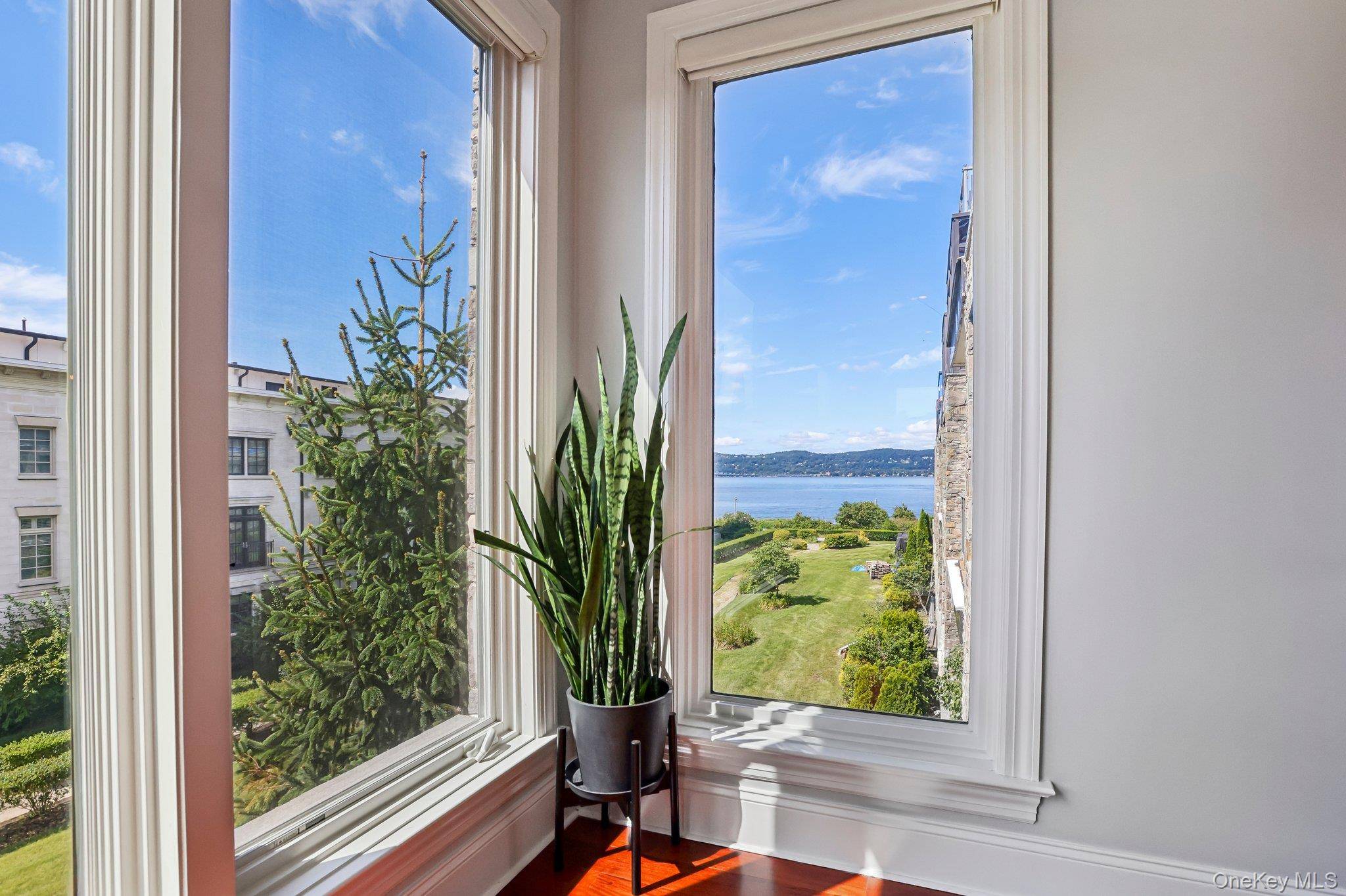 16 Rivers Edge DR #310, Tarrytown, NY 10591