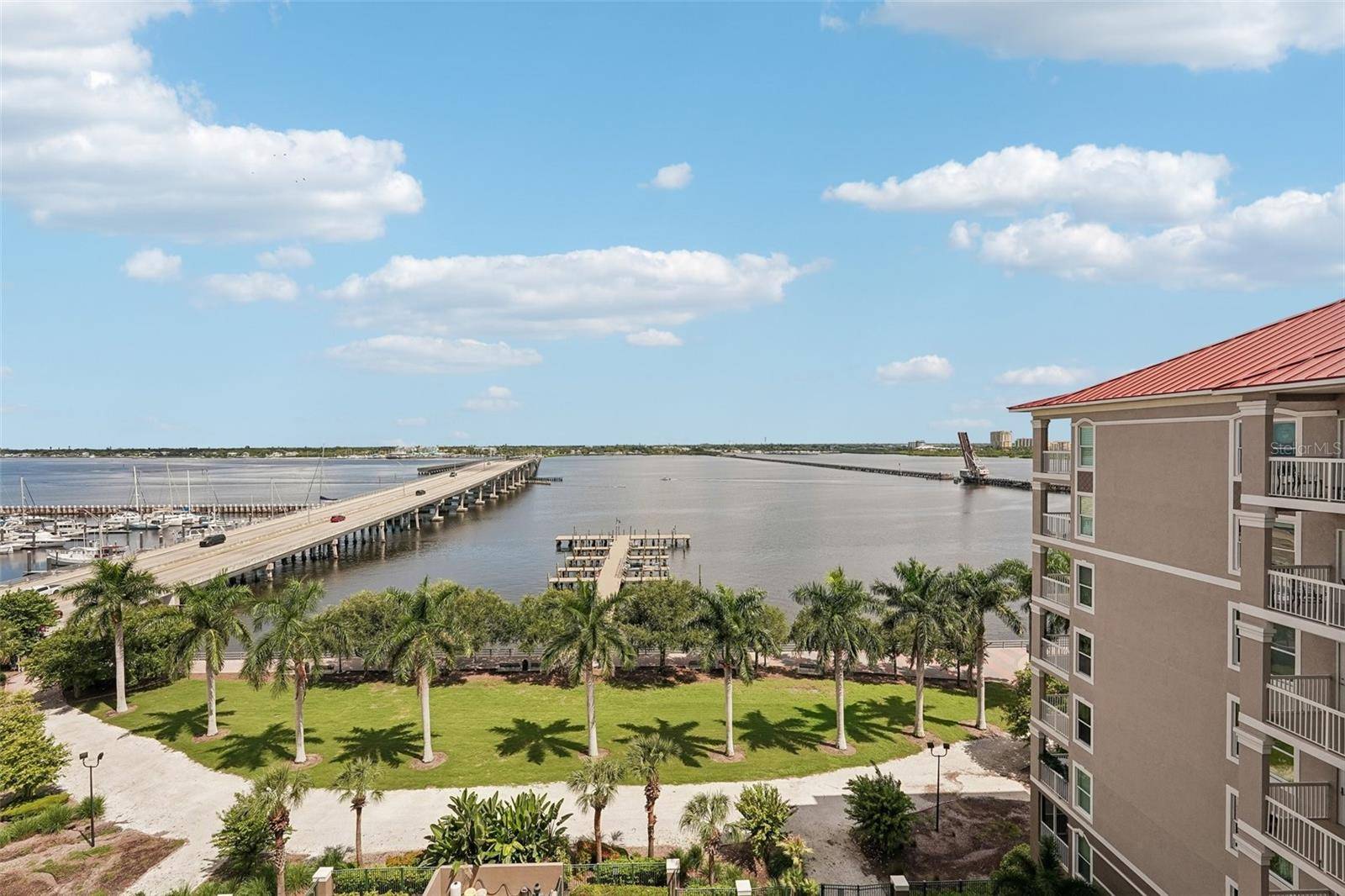 808 3RD AVE W #809, Bradenton, FL 34205