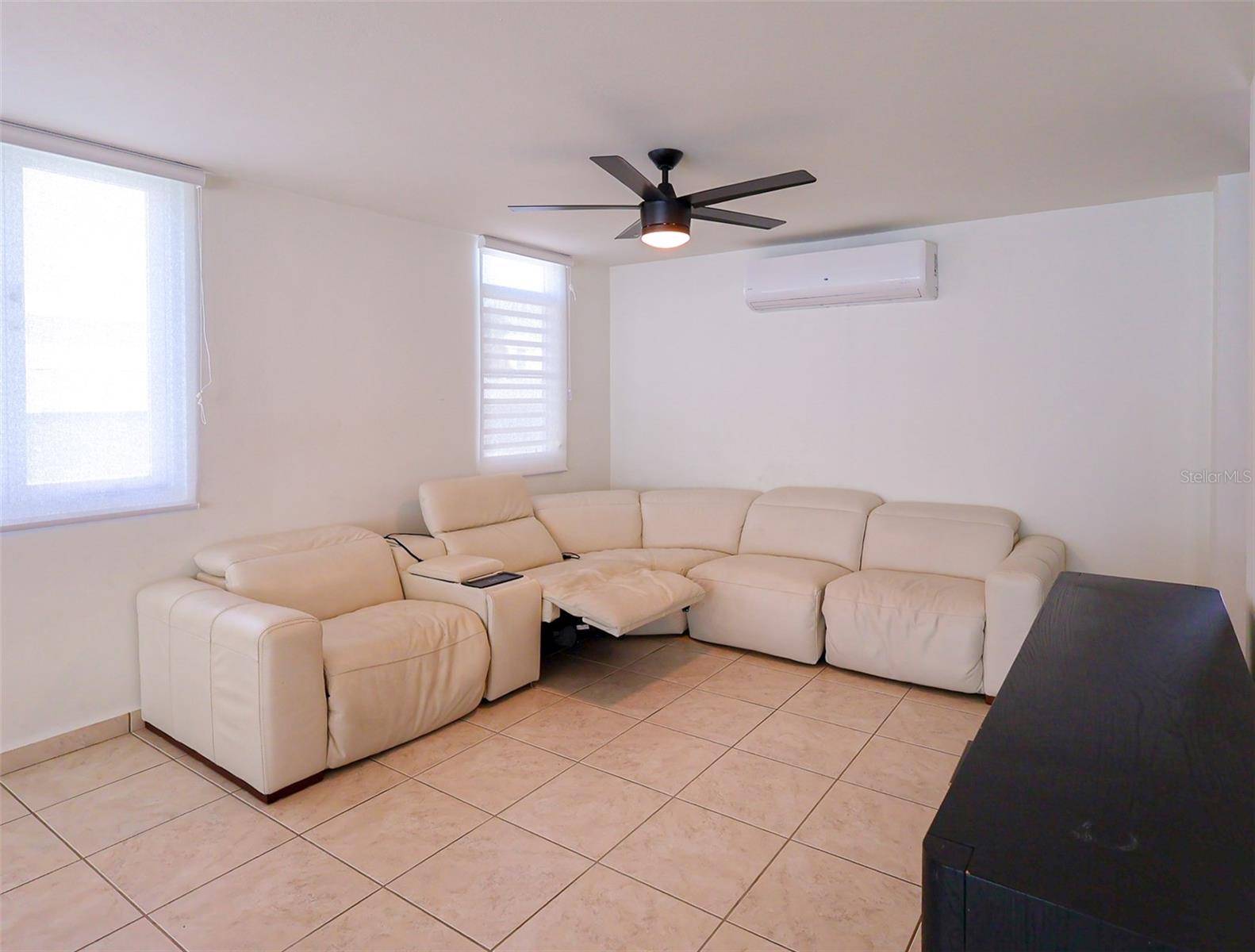527 MAR CARIBE ST, Dorado, PR 00646