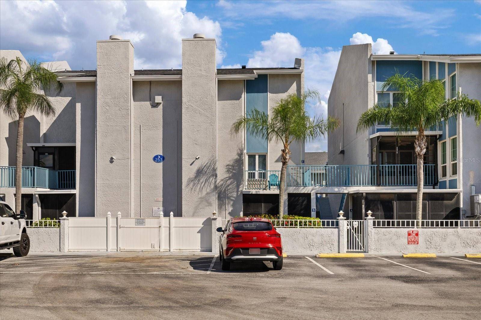 253 REX PL #B, Madeira Beach, FL 33708