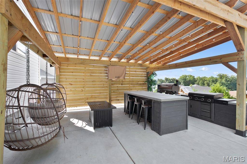 1409 Burrwyck LN, Herculaneum, MO 63048