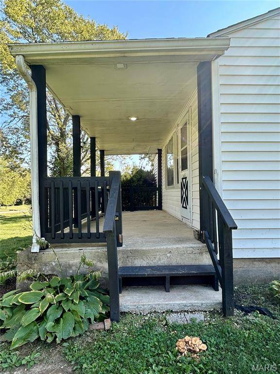 1351 Mulberry ST, Bismarck, MO 63624