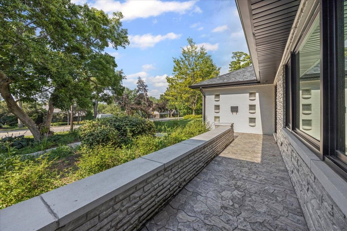 861 Crescent BLVD, Glen Ellyn, IL 60137