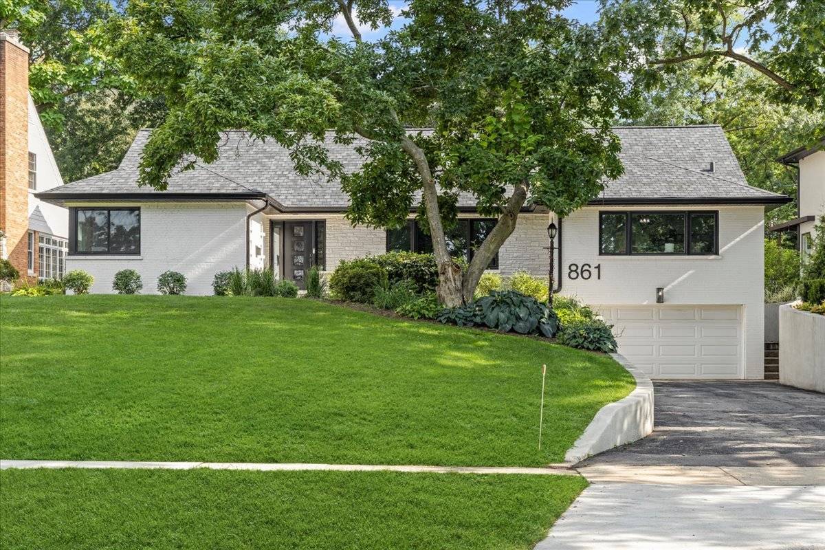 861 Crescent BLVD, Glen Ellyn, IL 60137