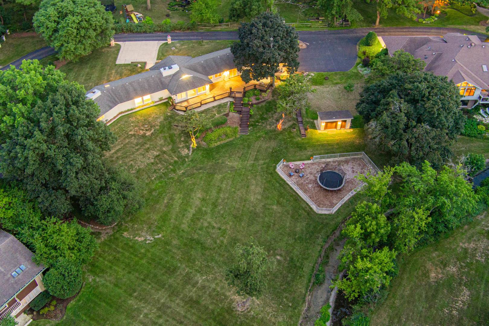 208 Brookdale LN, Palatine, IL 60067