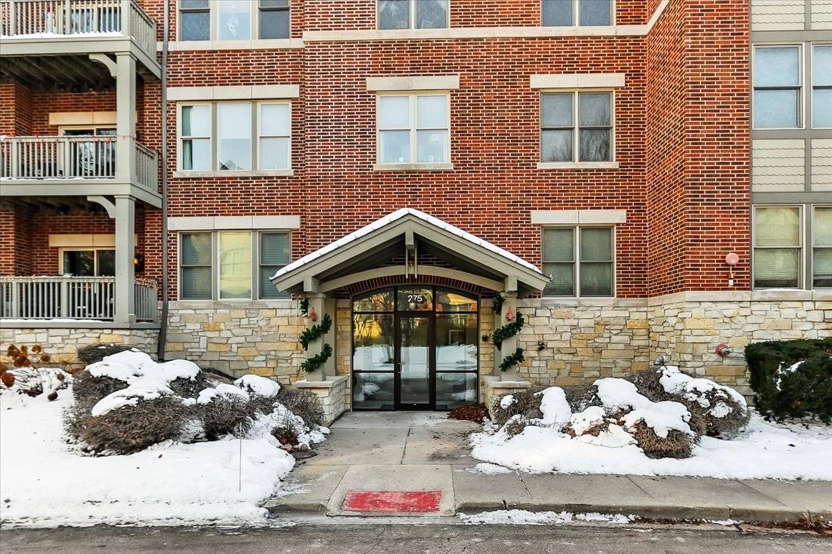 275 E Railroad AVE #101, Bartlett, IL 60103