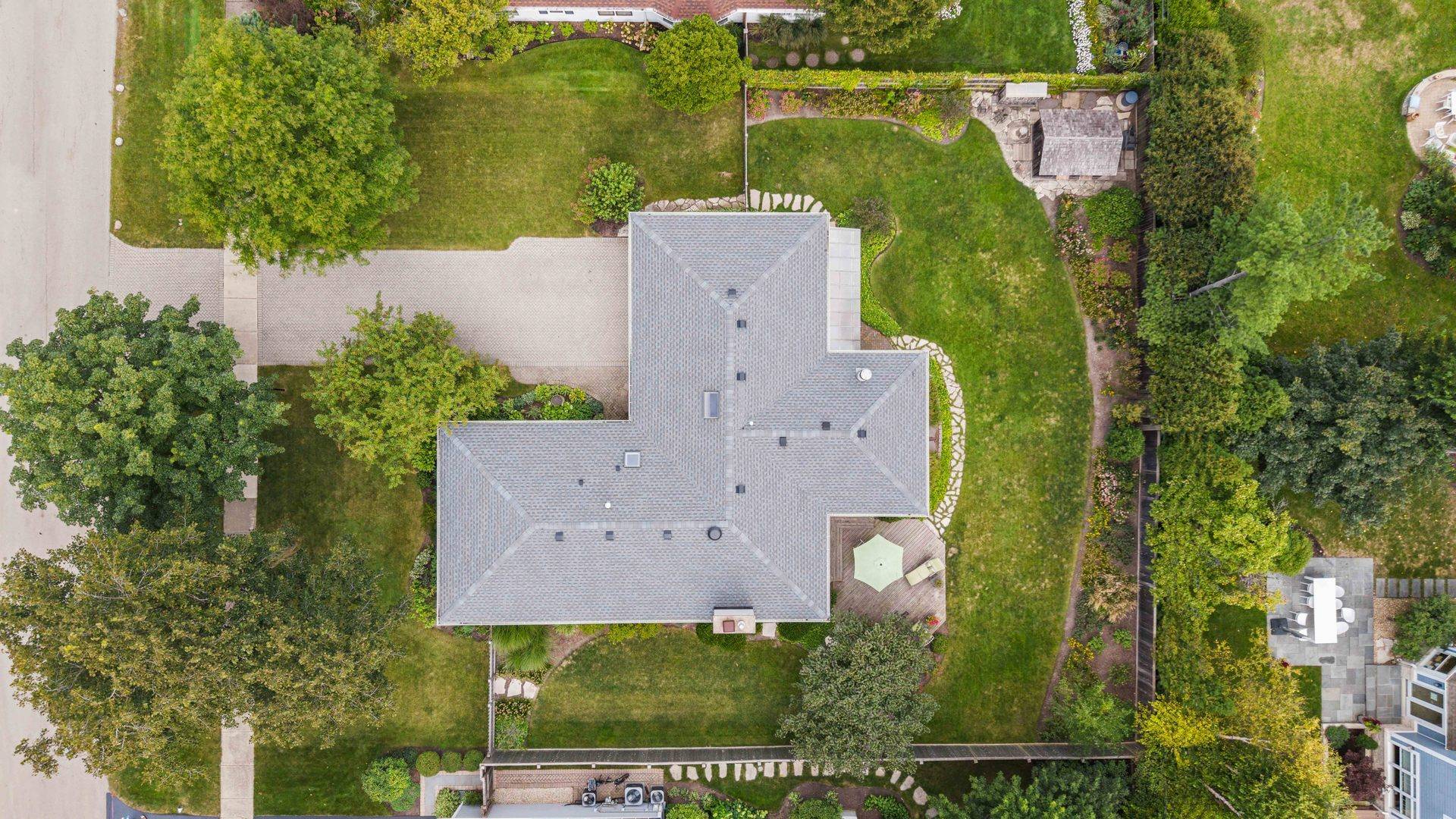 275 Ingram ST, Northfield, IL 60093