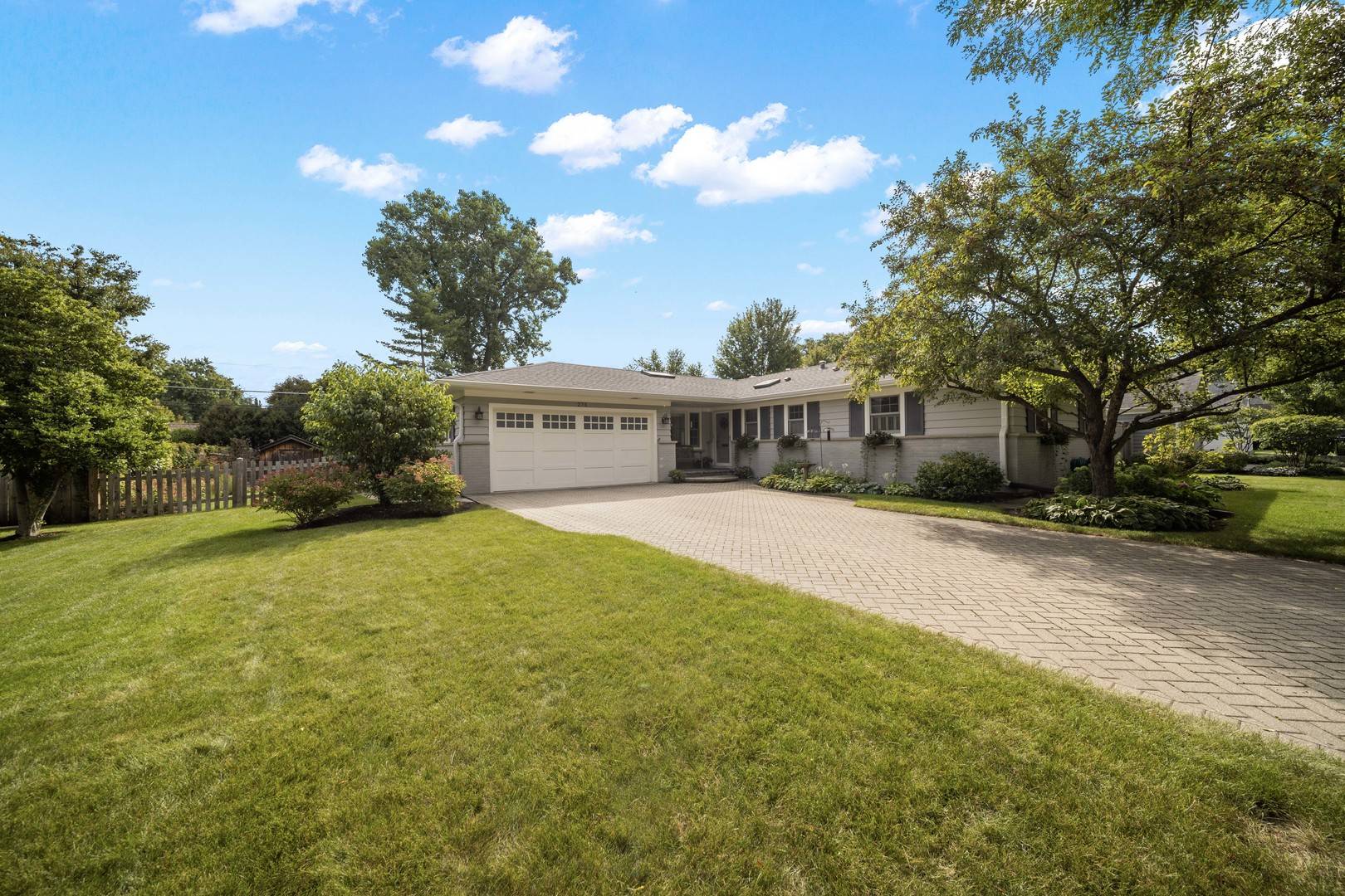 275 Ingram ST, Northfield, IL 60093