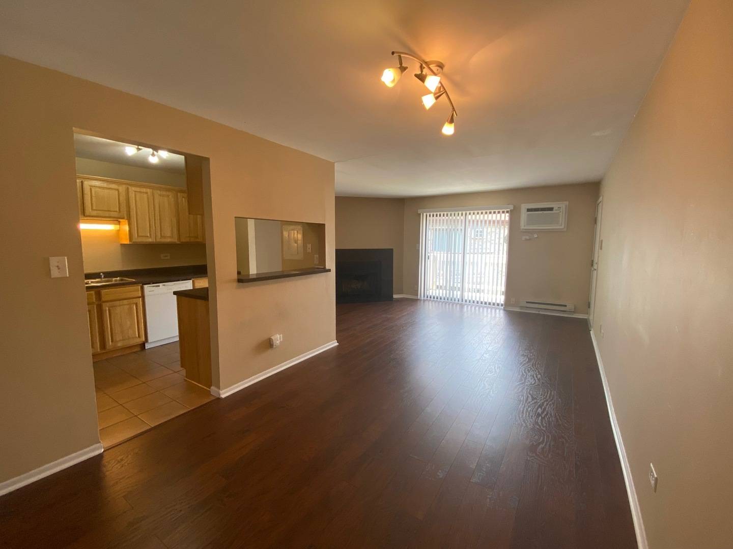 442 E OSAGE LN #3B, Palatine, IL 60067