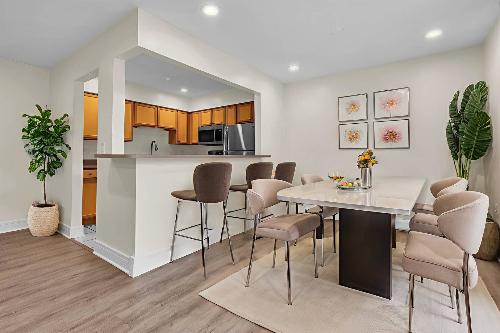 229 W Court Of Shorewood #3B, Vernon Hills, IL 60061