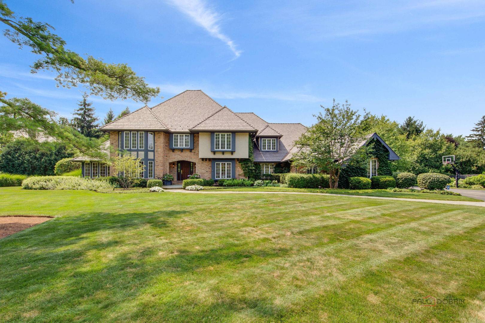 1090 Evergreen DR, Lake Forest, IL 60045