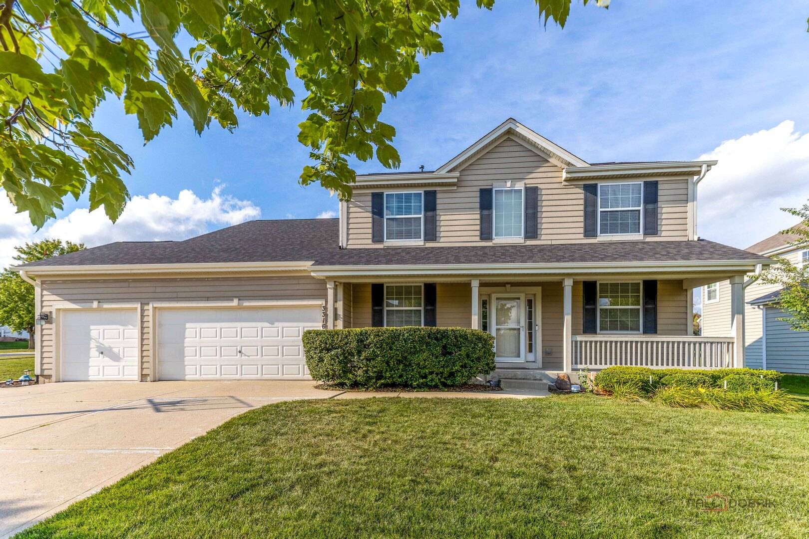 3316 Highwood CT, Elgin, IL 60124