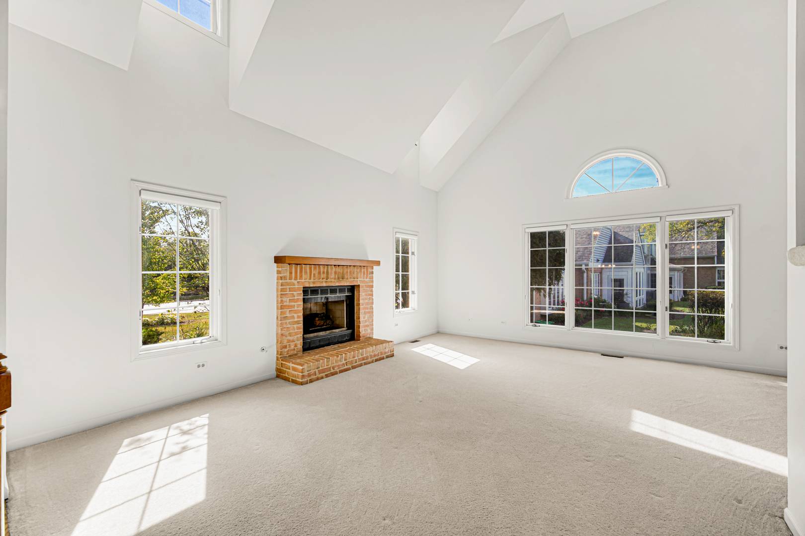 5625 Chesapeake DR #5625, Mchenry, IL 60050