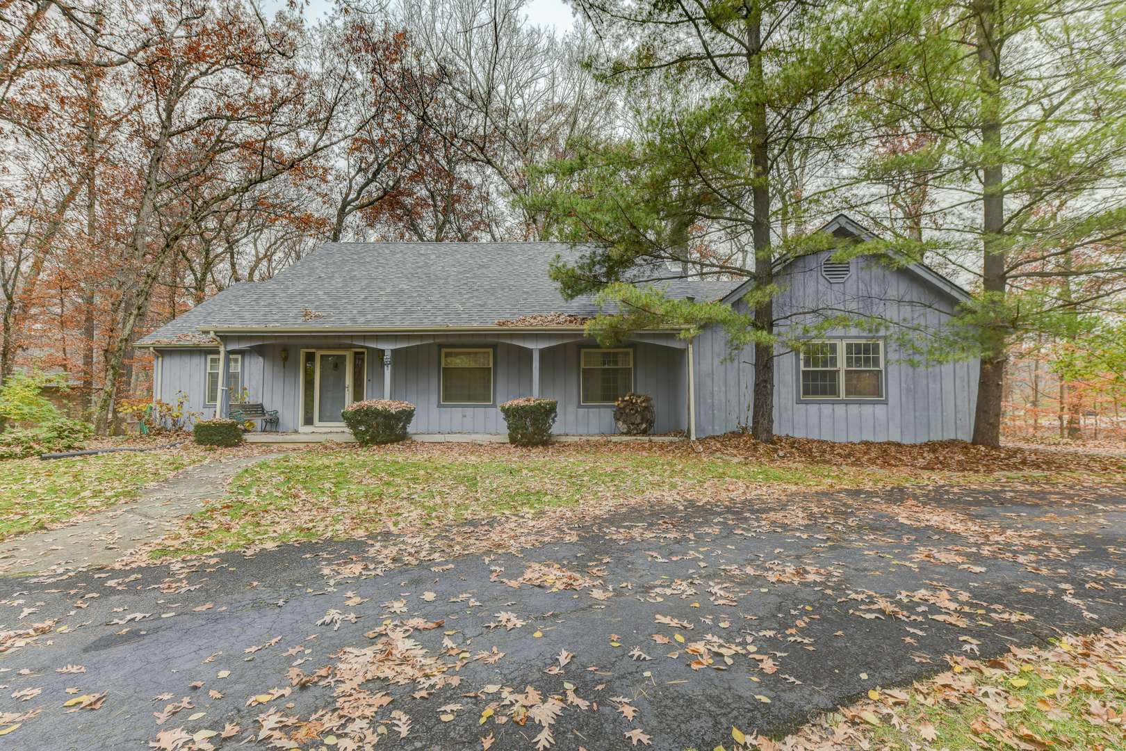 26712 S Jacobs LN, Crete, IL 60417