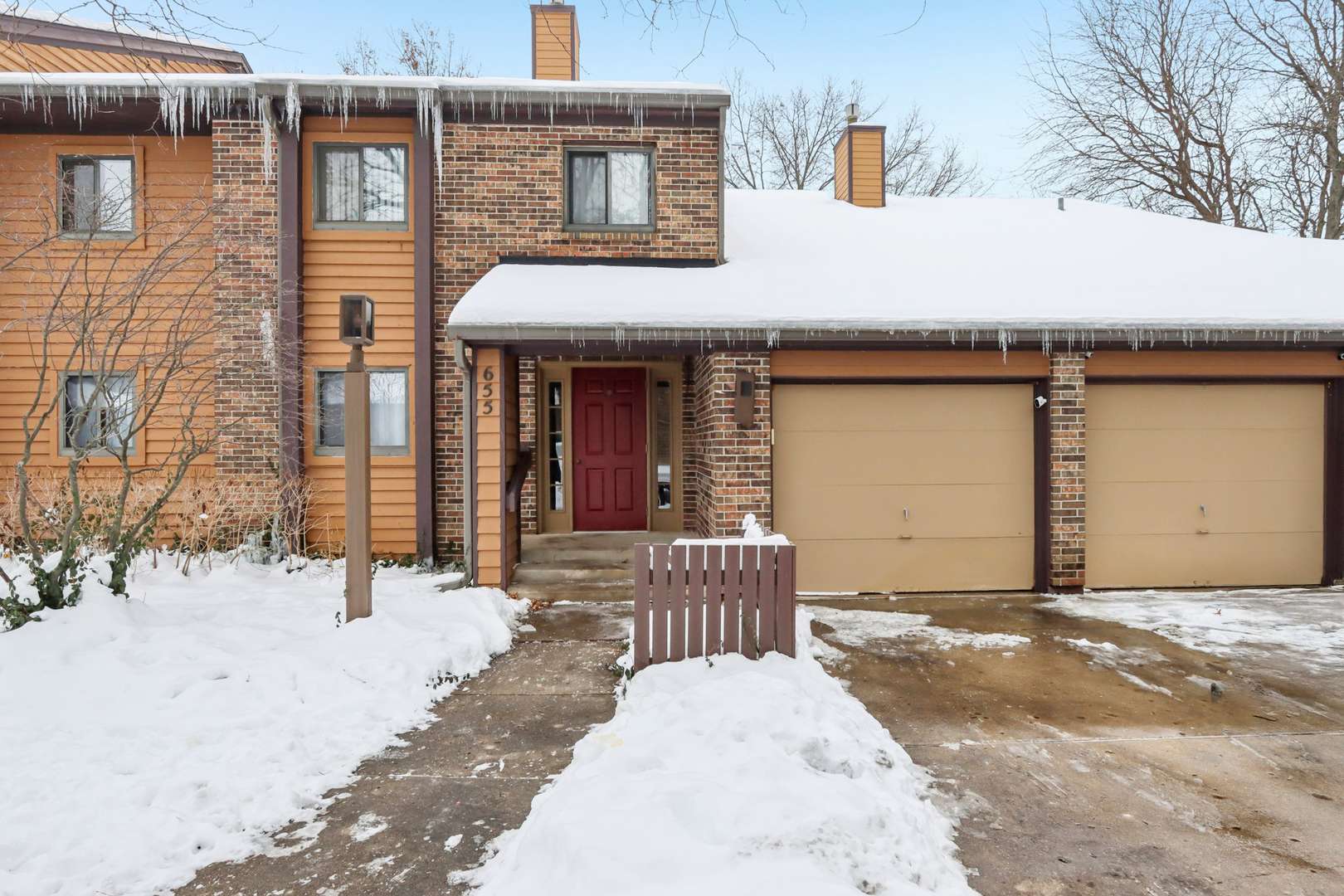655 Waverly DR #C, Elgin, IL 60120