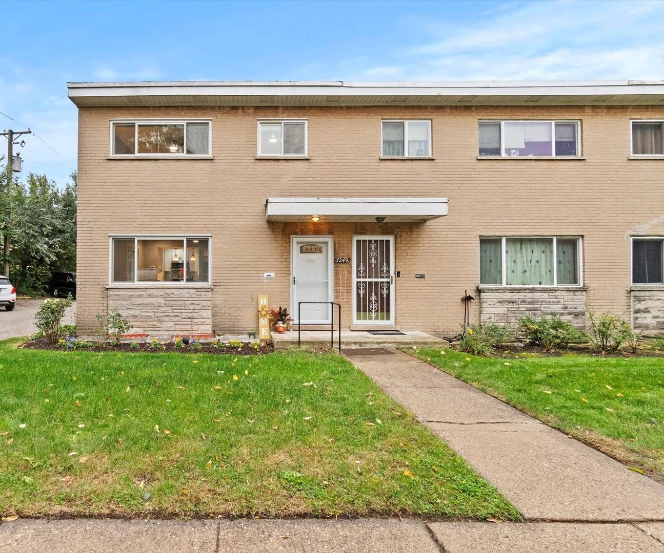 7249 N CAMPBELL AVE #B, Chicago, IL 60645