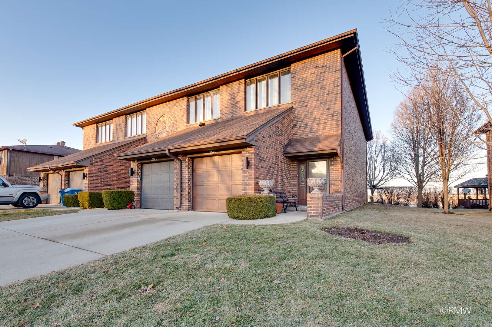 1354 W Byron AVE #D, Addison, IL 60101