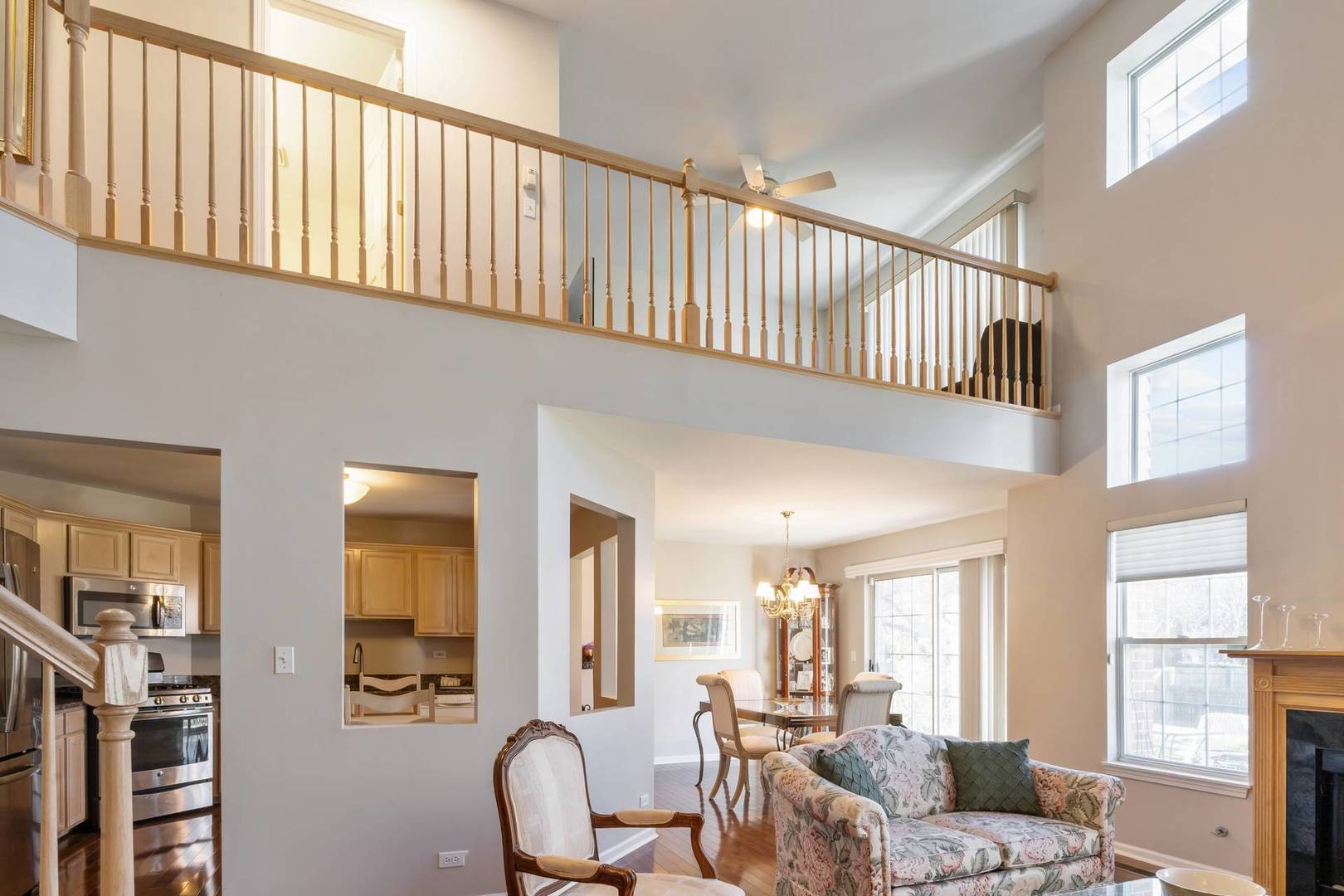 232 Manor DR, Buffalo Grove, IL 60089