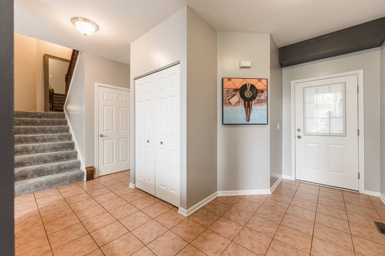 1227 Asbury CT, Elgin, IL 60120