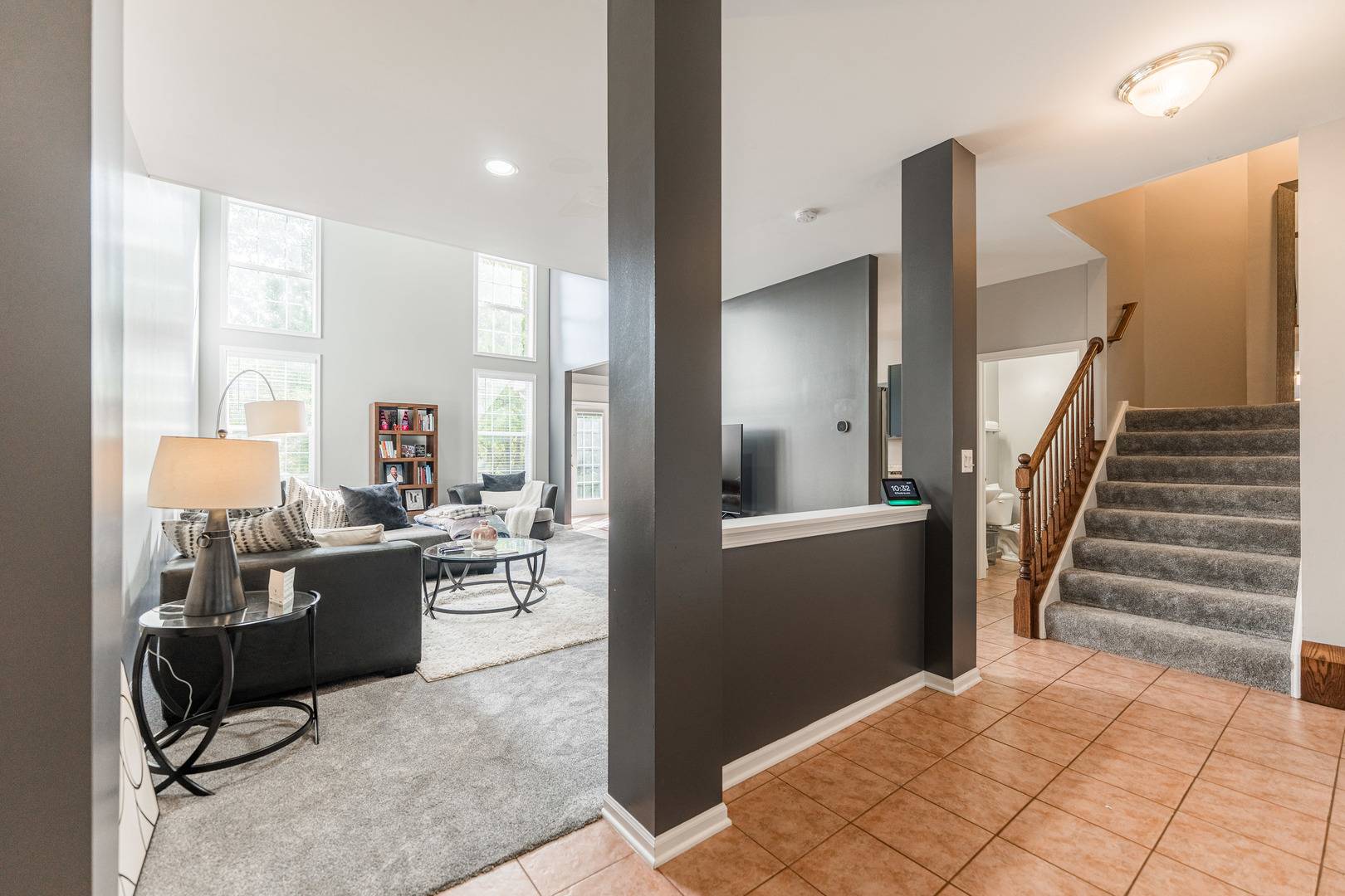 1227 Asbury CT, Elgin, IL 60120