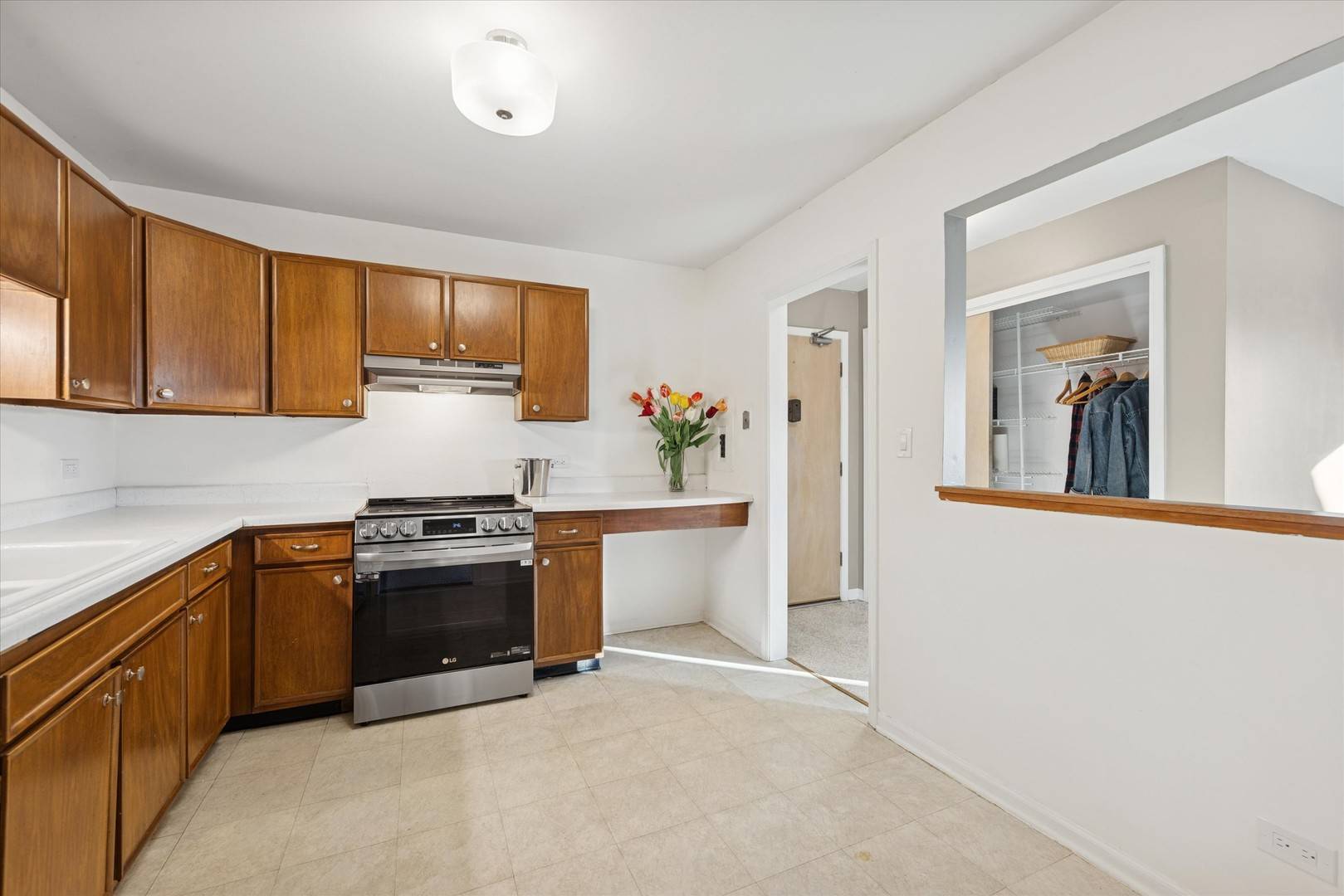 502 W MINER ST #2A, Arlington Heights, IL 60005