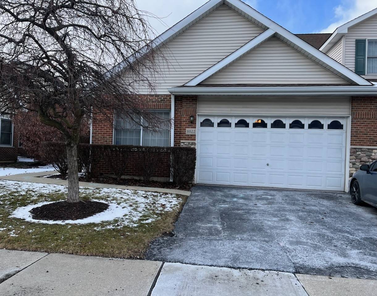 11022 Deblin LN, Oak Lawn, IL 60453