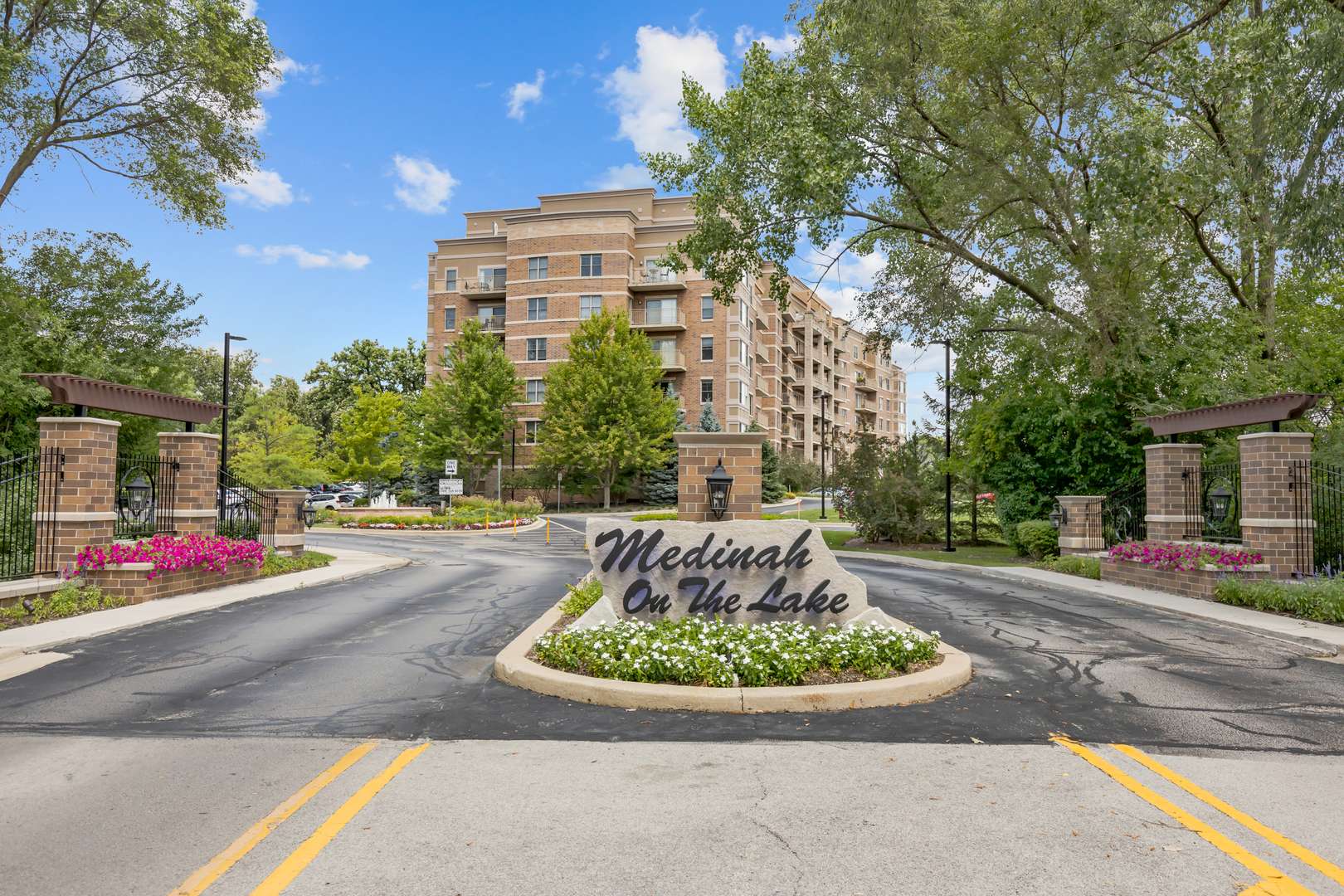 Address not disclosed, Bloomingdale, IL 60108