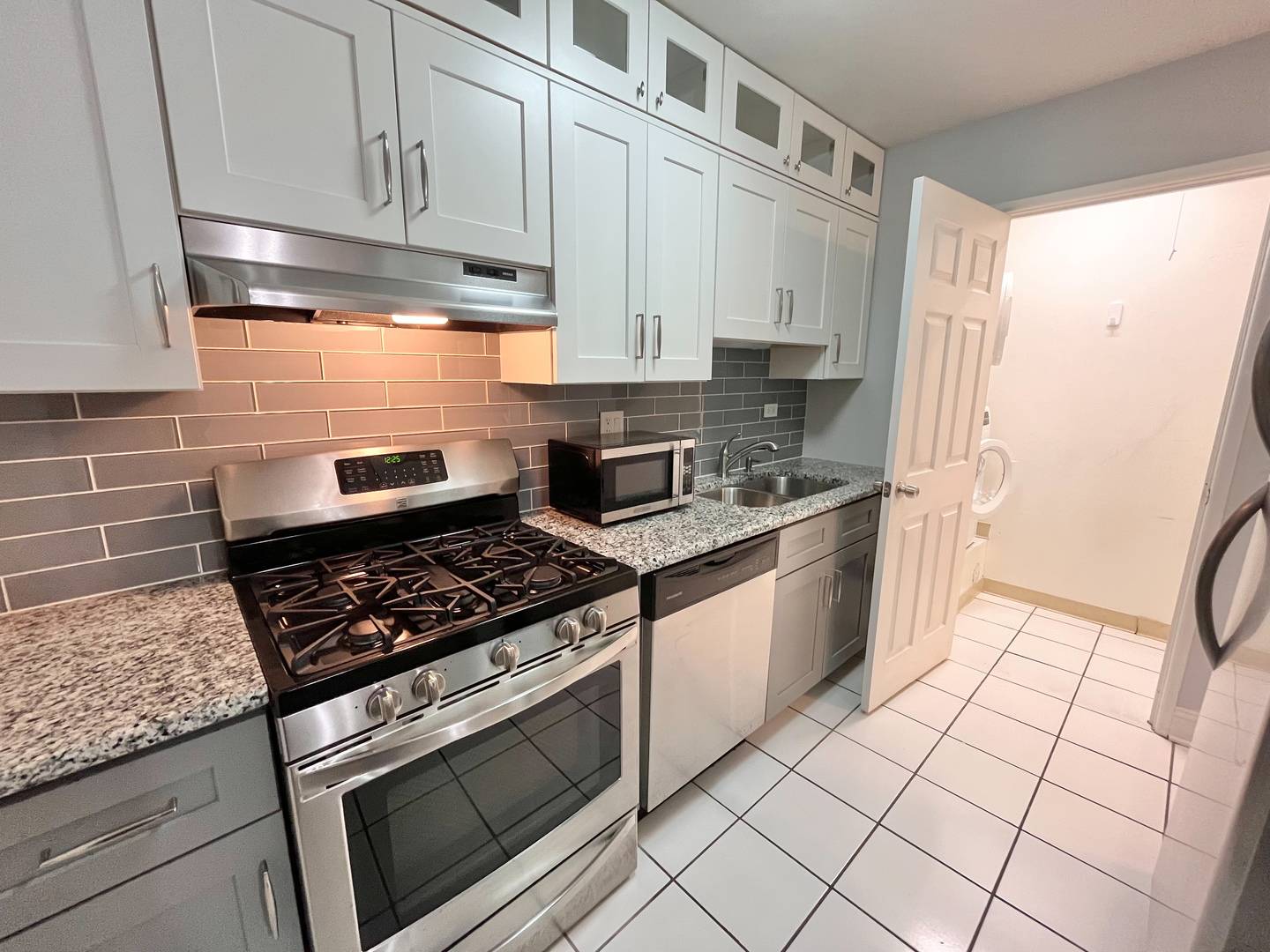 1501 E Churchill DR #105, Palatine, IL 60074