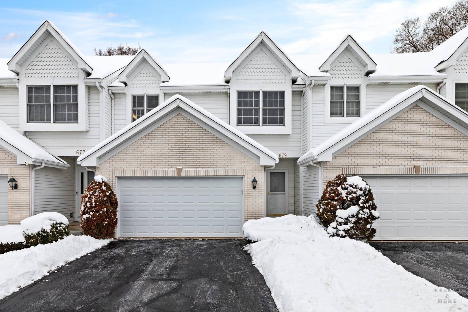 679 BARLINA RD, Crystal Lake, IL 60014