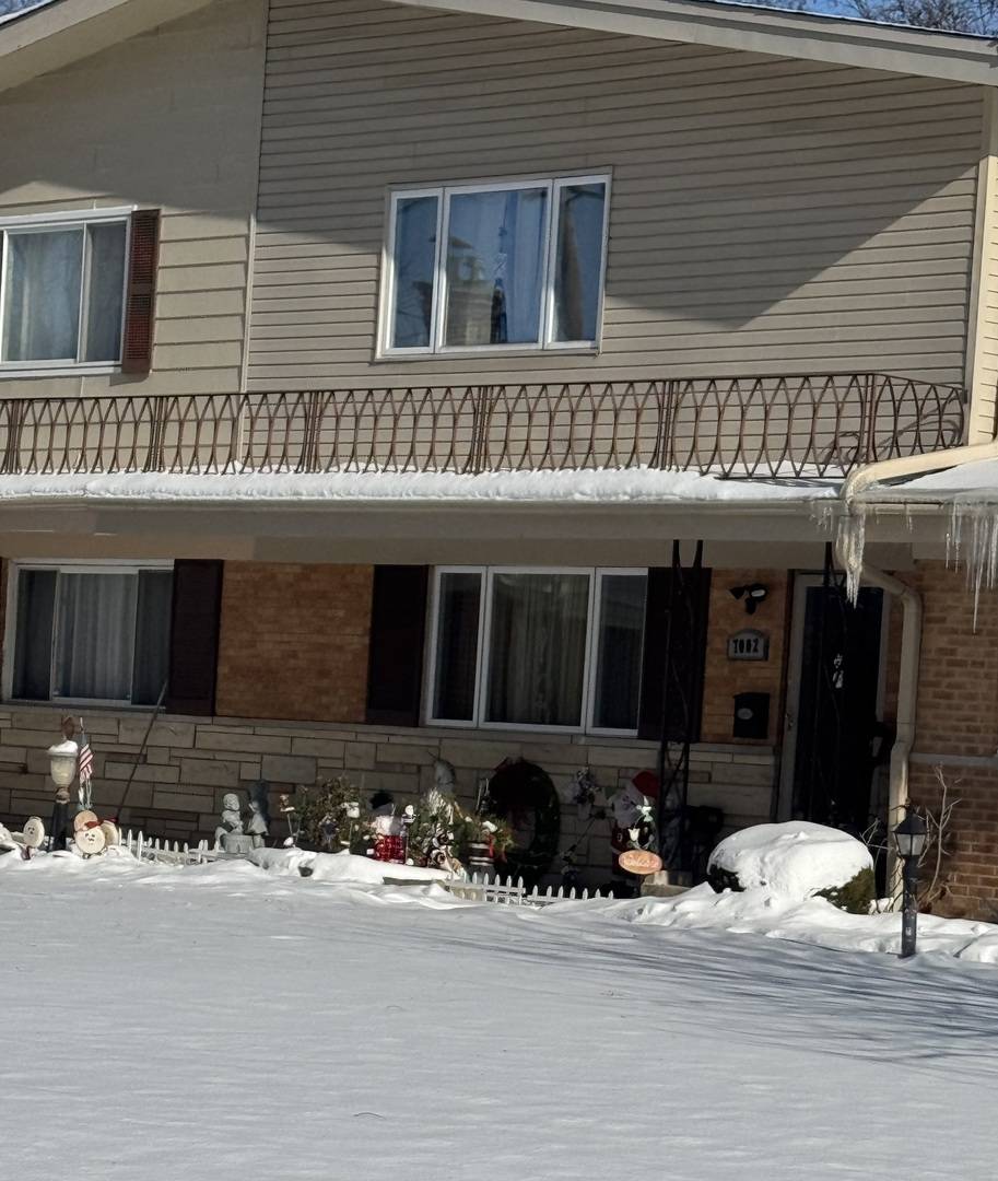 7002 W Carol AVE, Niles, IL 60714
