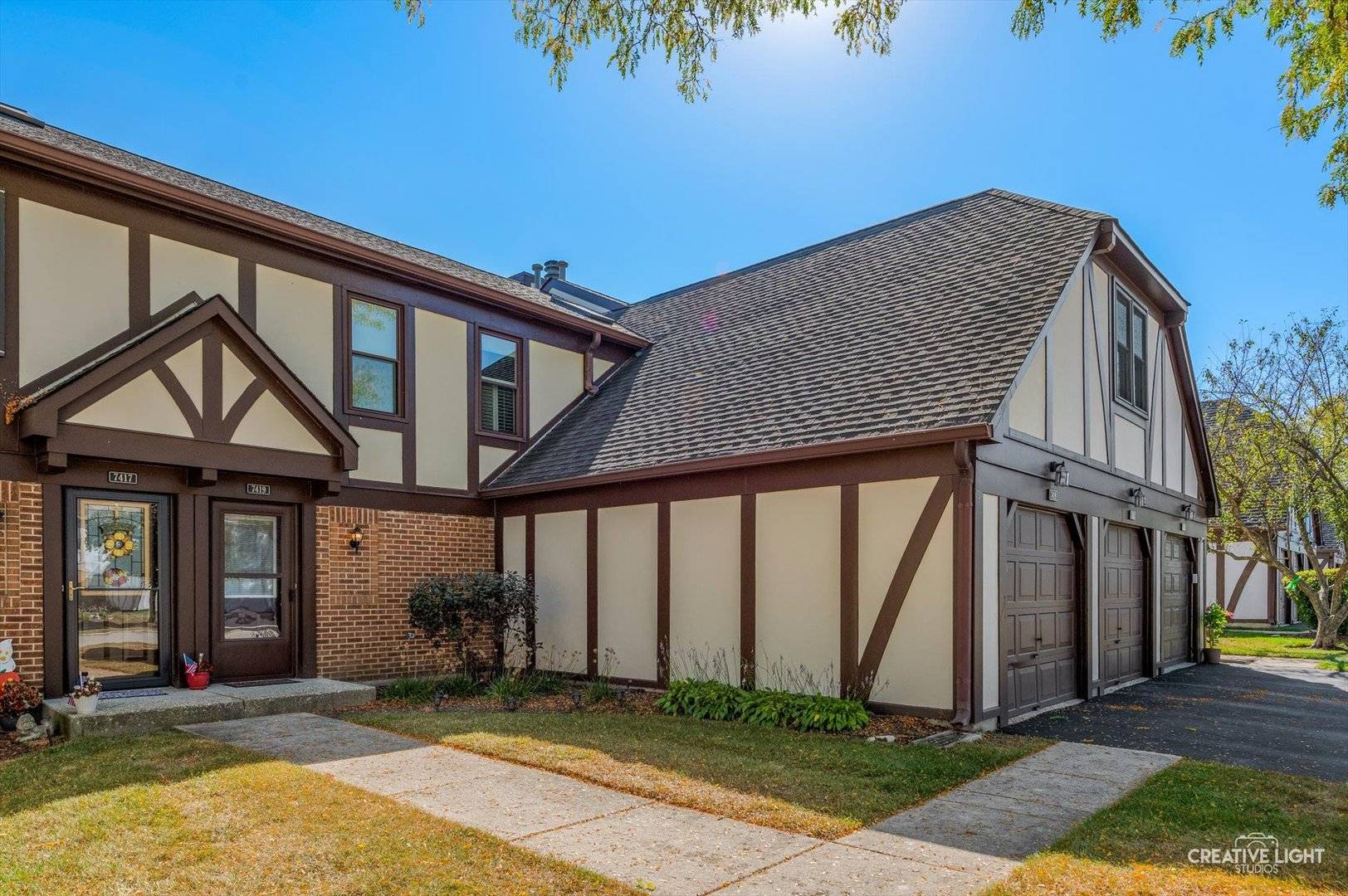 7419 Canterbury PL, Downers Grove, IL 60516