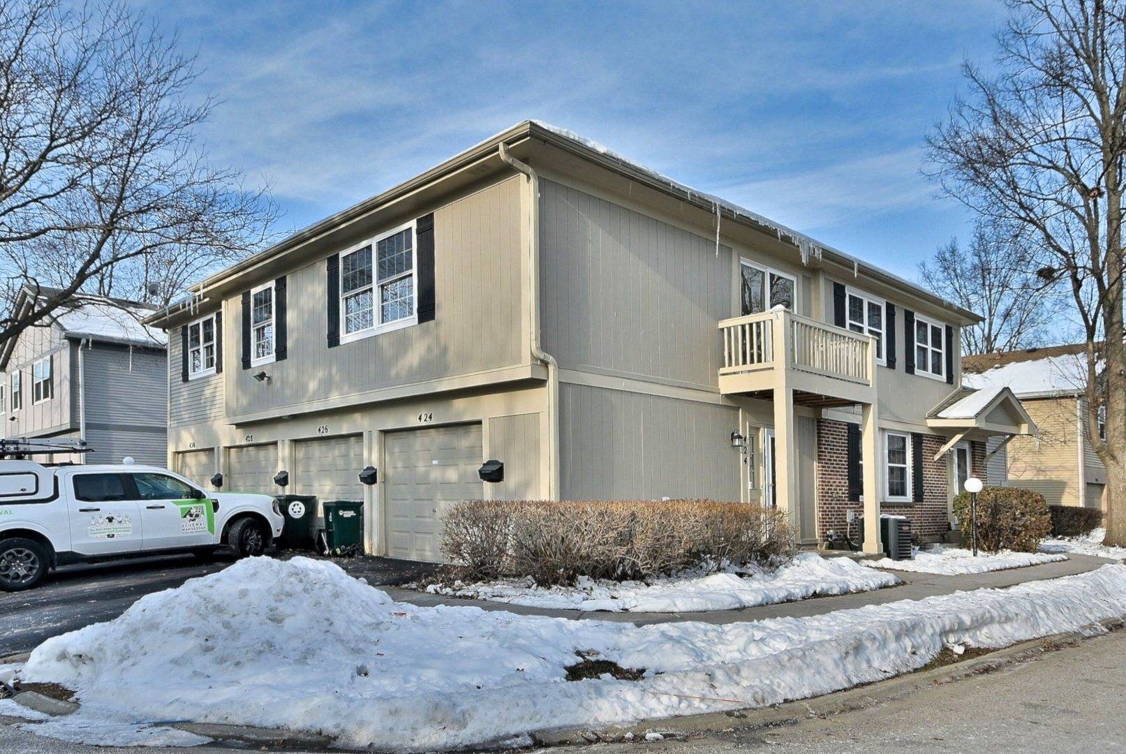 424 Muirwood CT, Vernon Hills, IL 60061