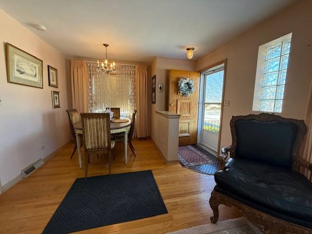 7313 W LEE ST, Niles, IL 60714