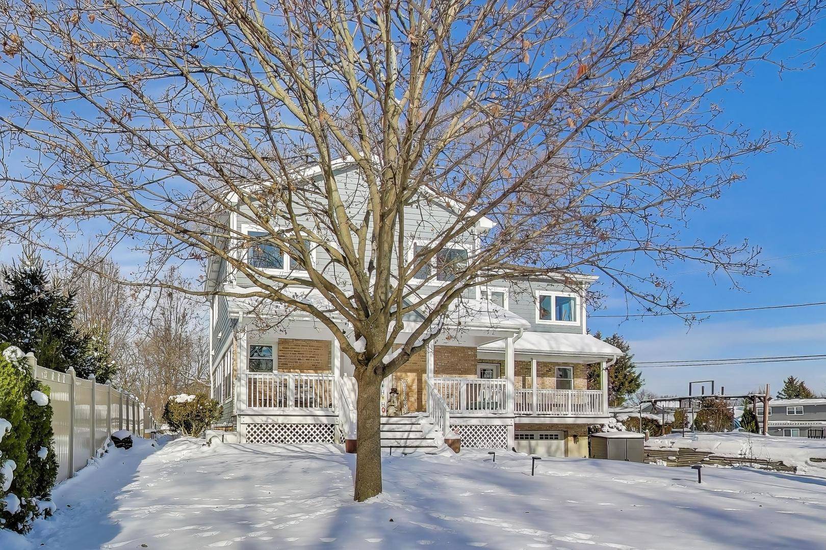 1148 W Kenilworth AVE, Palatine, IL 60067