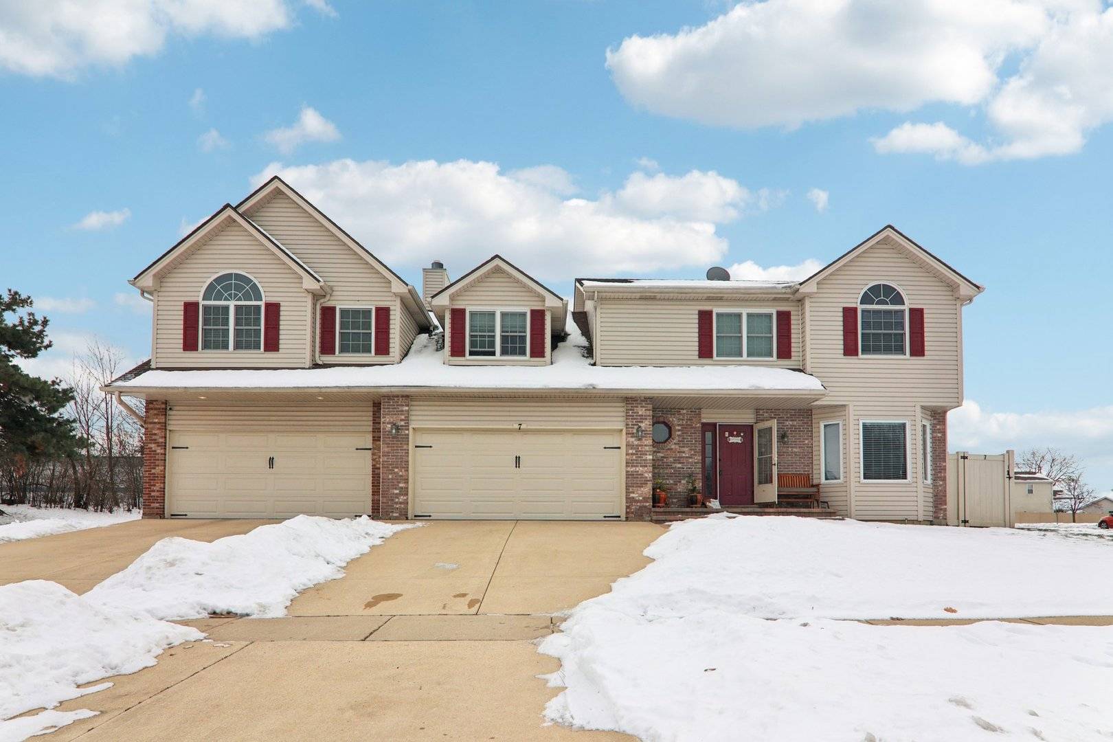 7 Exchange BLVD, Glendale Heights, IL 60139