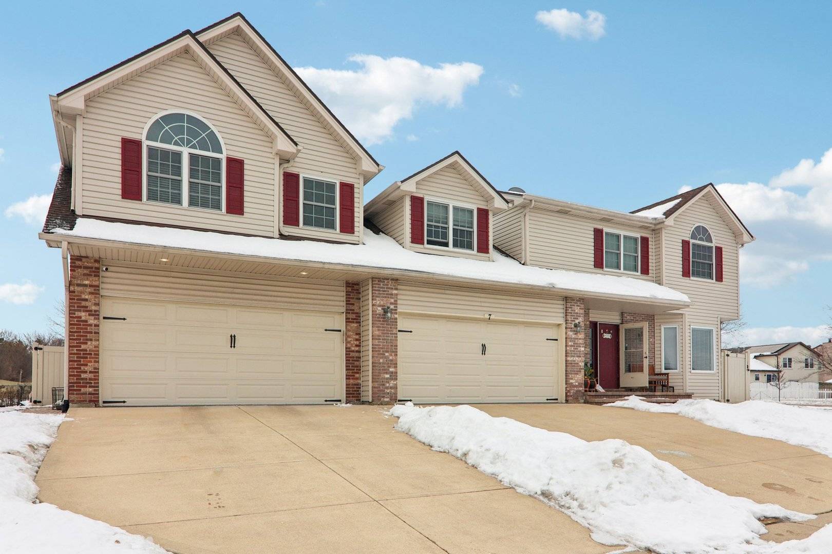 7 Exchange BLVD, Glendale Heights, IL 60139