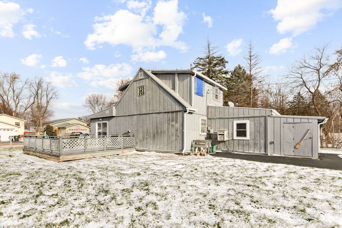 335 E Lake Park AVE, Round Lake Beach, IL 60073