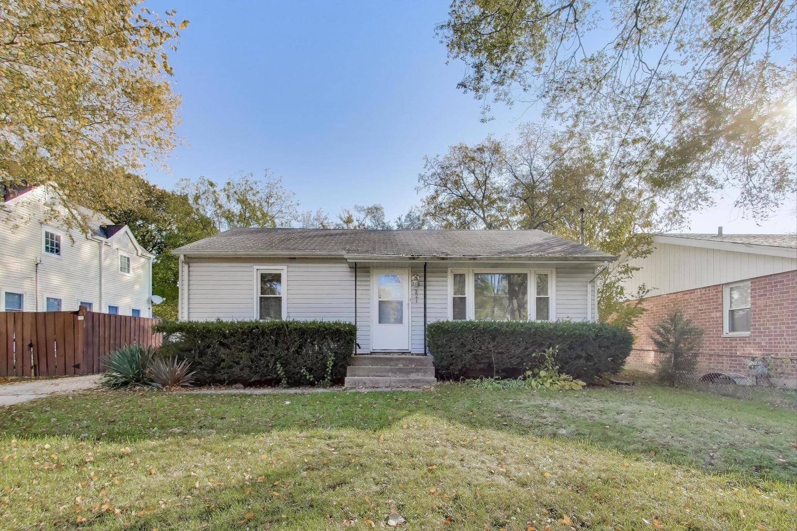 221 HEINE AVE, Elgin, IL 60123