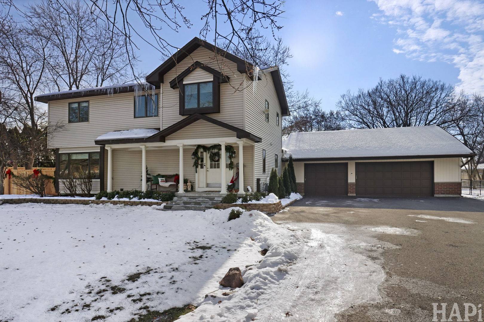 15043 W Buckley RD, Libertyville, IL 60048