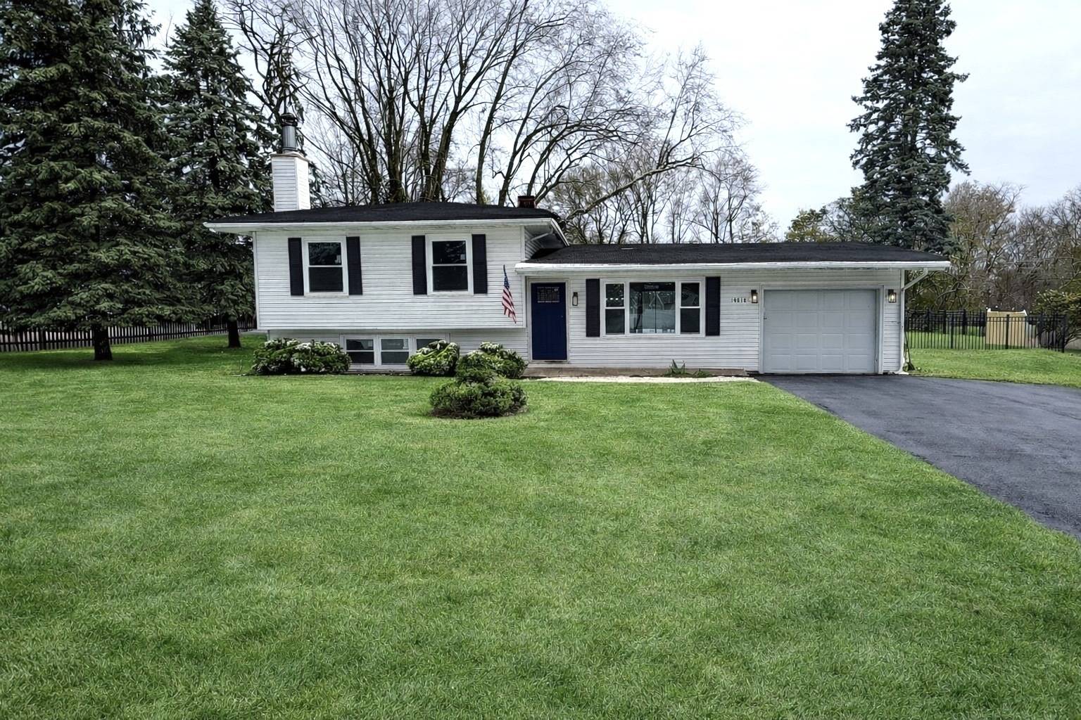4818 Strong RD, Crystal Lake, IL 60014