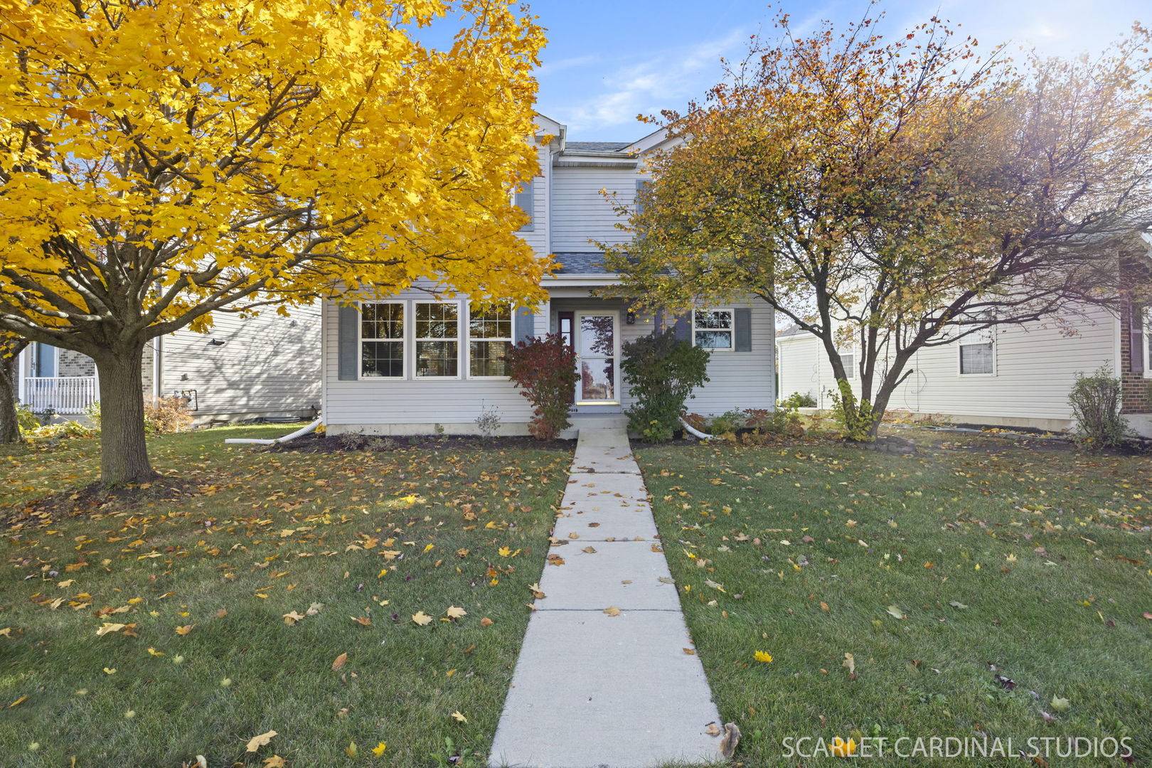 34 Waterbury CIR, Oswego, IL 60543