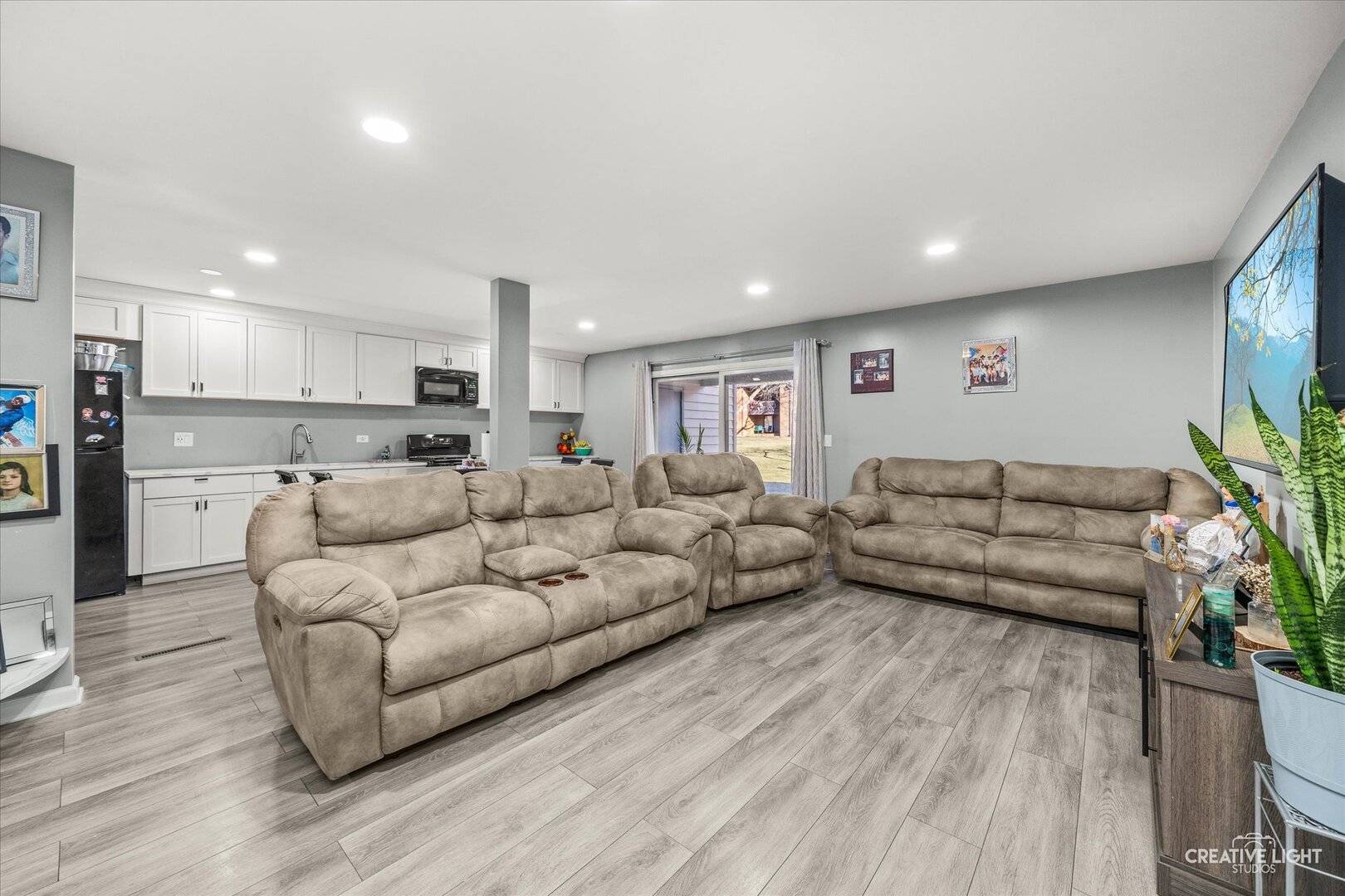 950 Jefferson AVE #B, Elgin, IL 60120